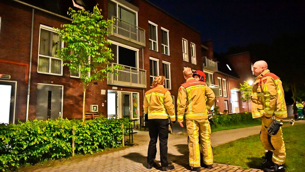 Twee keer kwam de brandweer naar het complex (foto: Rico Vogels/SQ Vision).