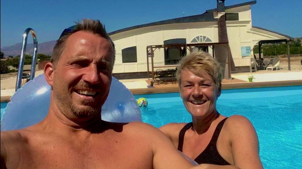 Kopers 'kartonnen huis' uit Ik vertrek hopen nog altijd op gelukkige afloop - Omroep Brabant