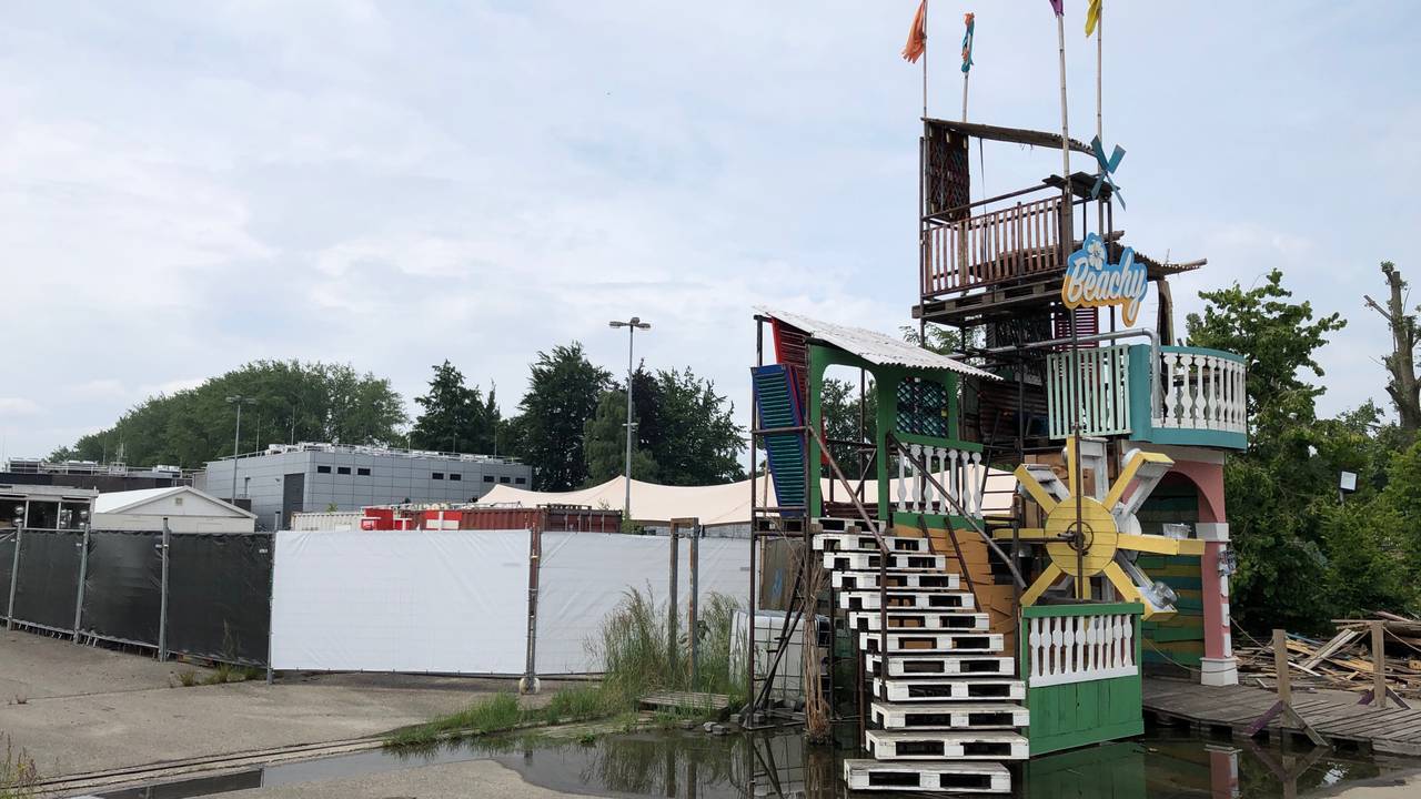 De huidige staat van stadsstrand Beachy: leeg en verlaten. (foto: Tom van den Oetelaar