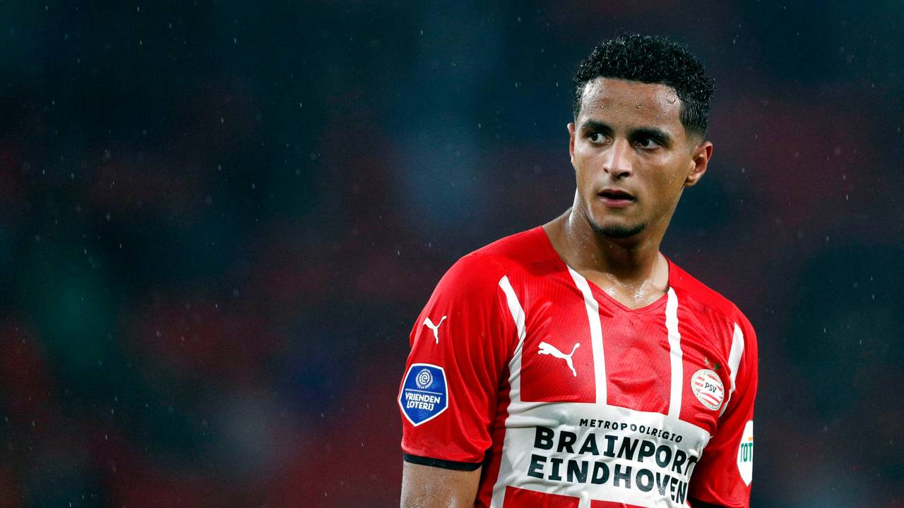Mohamed Ihattaren tijdens de vriendschappelijke wedstrijd PSV-PAOK FC op 14 juli (foto: ANP 2021/ Jeroen Putmans).