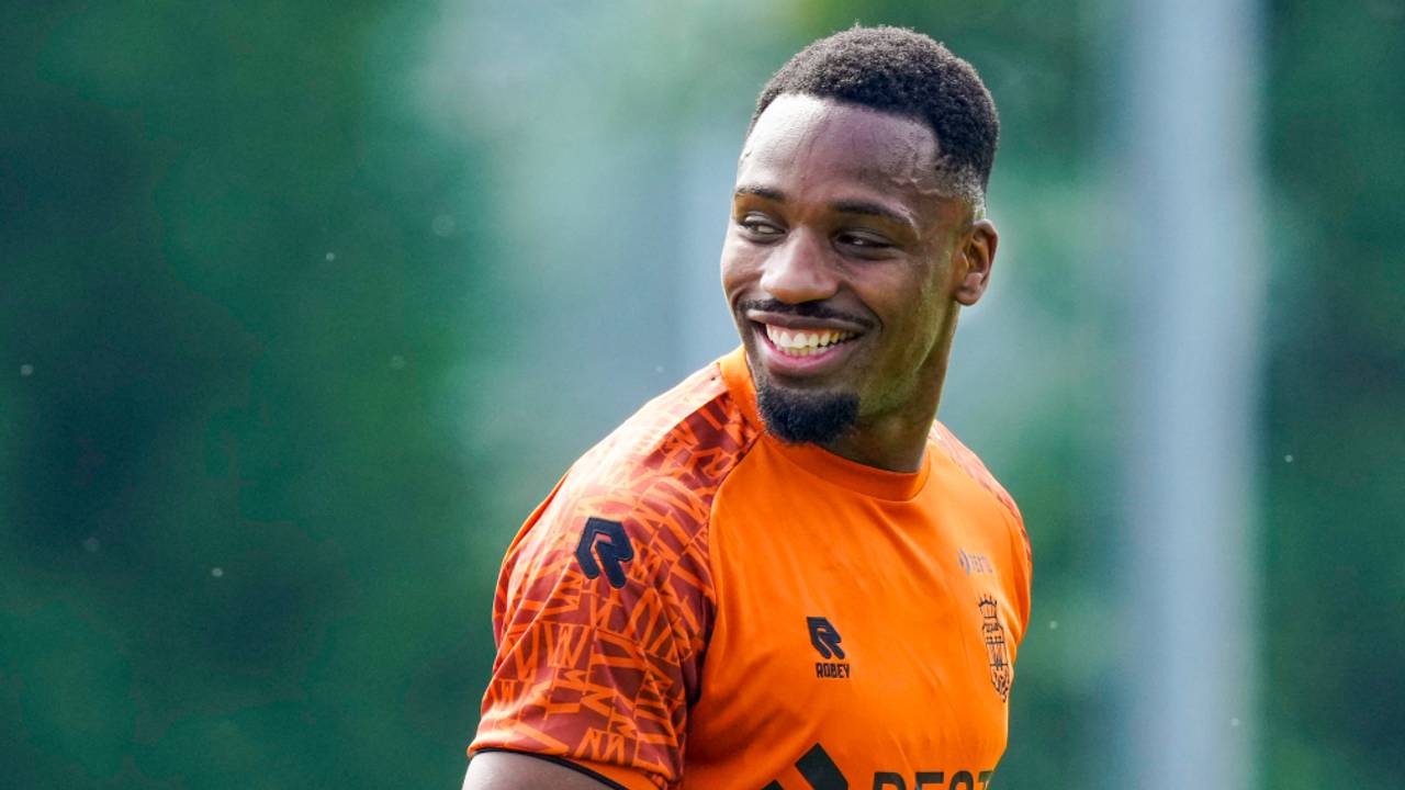 Elton Kabangu met een grote glimlach (foto: OrangePictures).