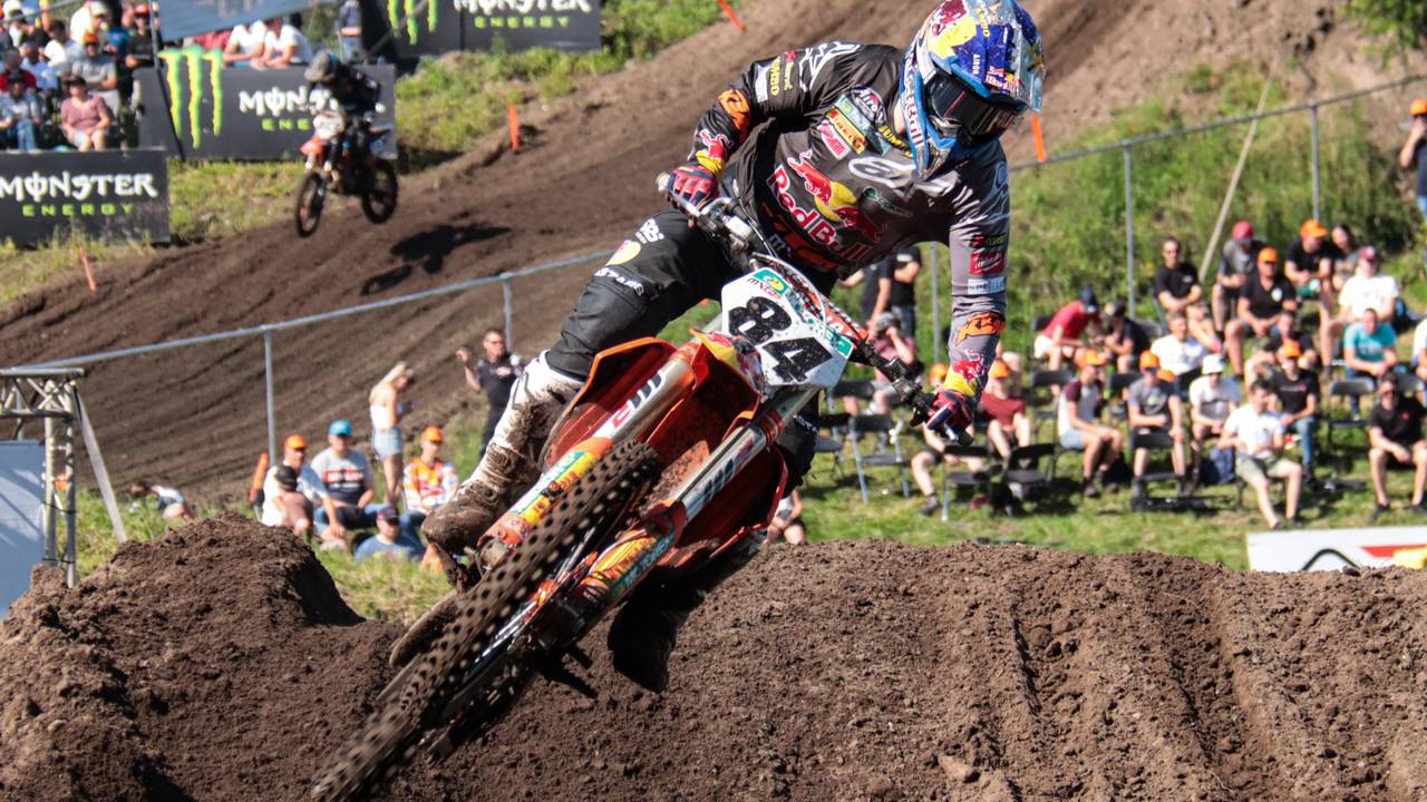 Jeffrey Herlings in actie tijdens de GP 2021 in Oss (foto: Corrado Francke).