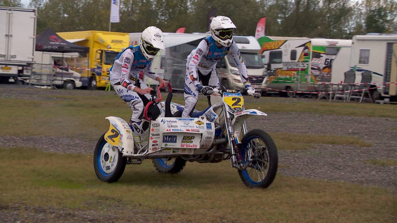 Robbie Bax bijna wereldkampioen zijspancross