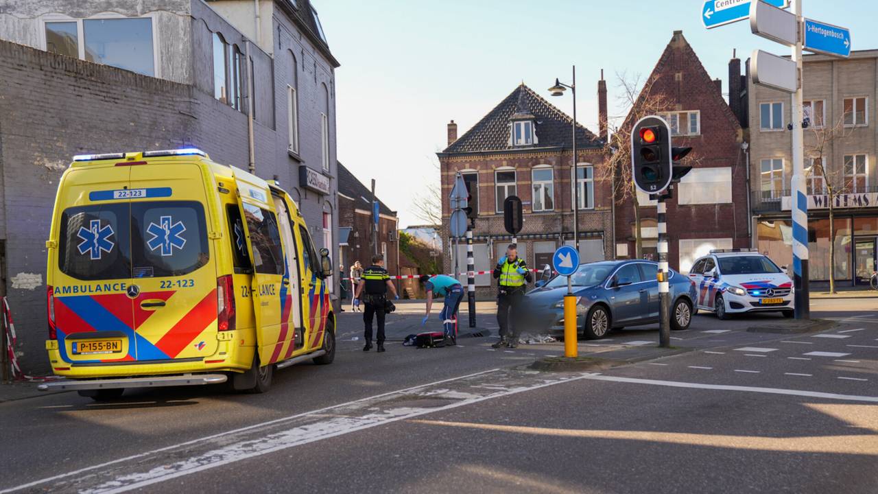 man zakt door dak in Riel • fietser aangereden in Helmond.