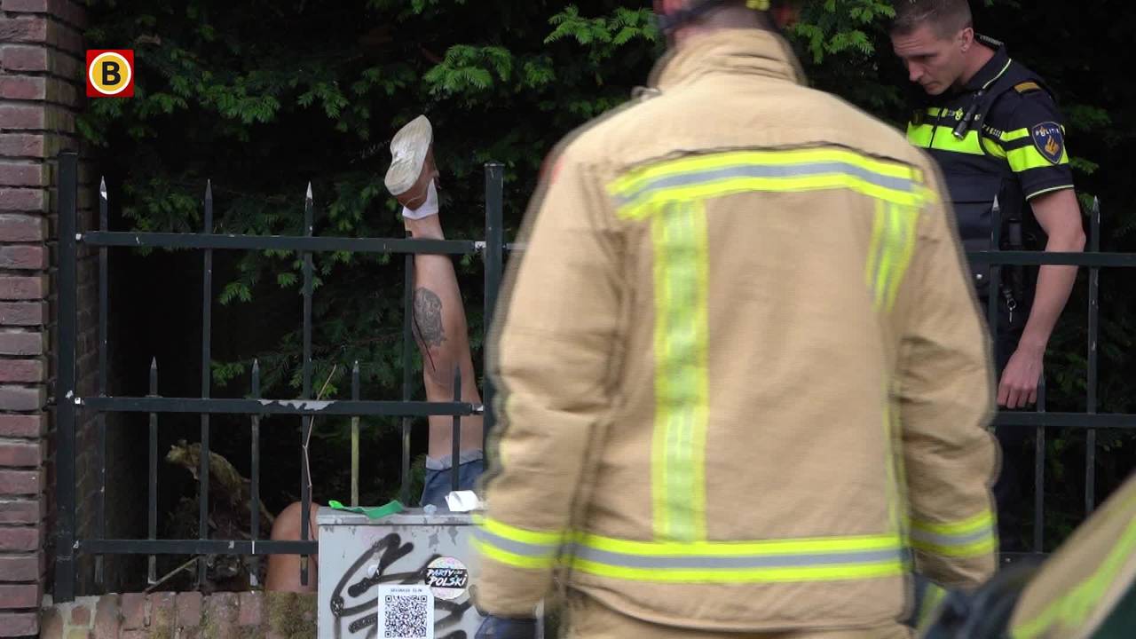 man gespietst op hekwerk • automobilist verongelukt.