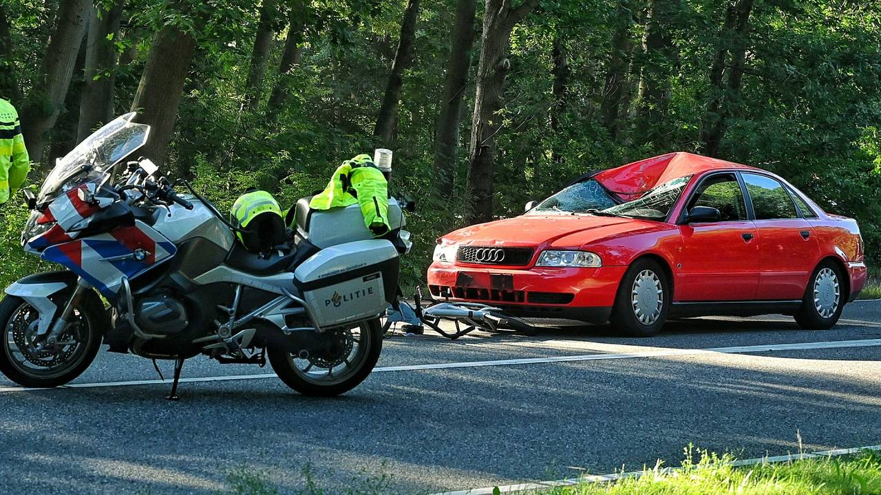 autobrand op A58 • fietser ernstig gewond bij aanrijding.