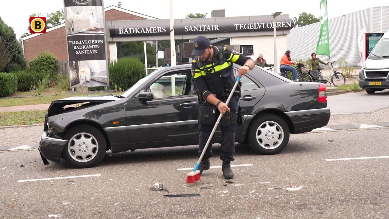 botsing in Helmond • auto vliegt uit de bocht in Tilburg.