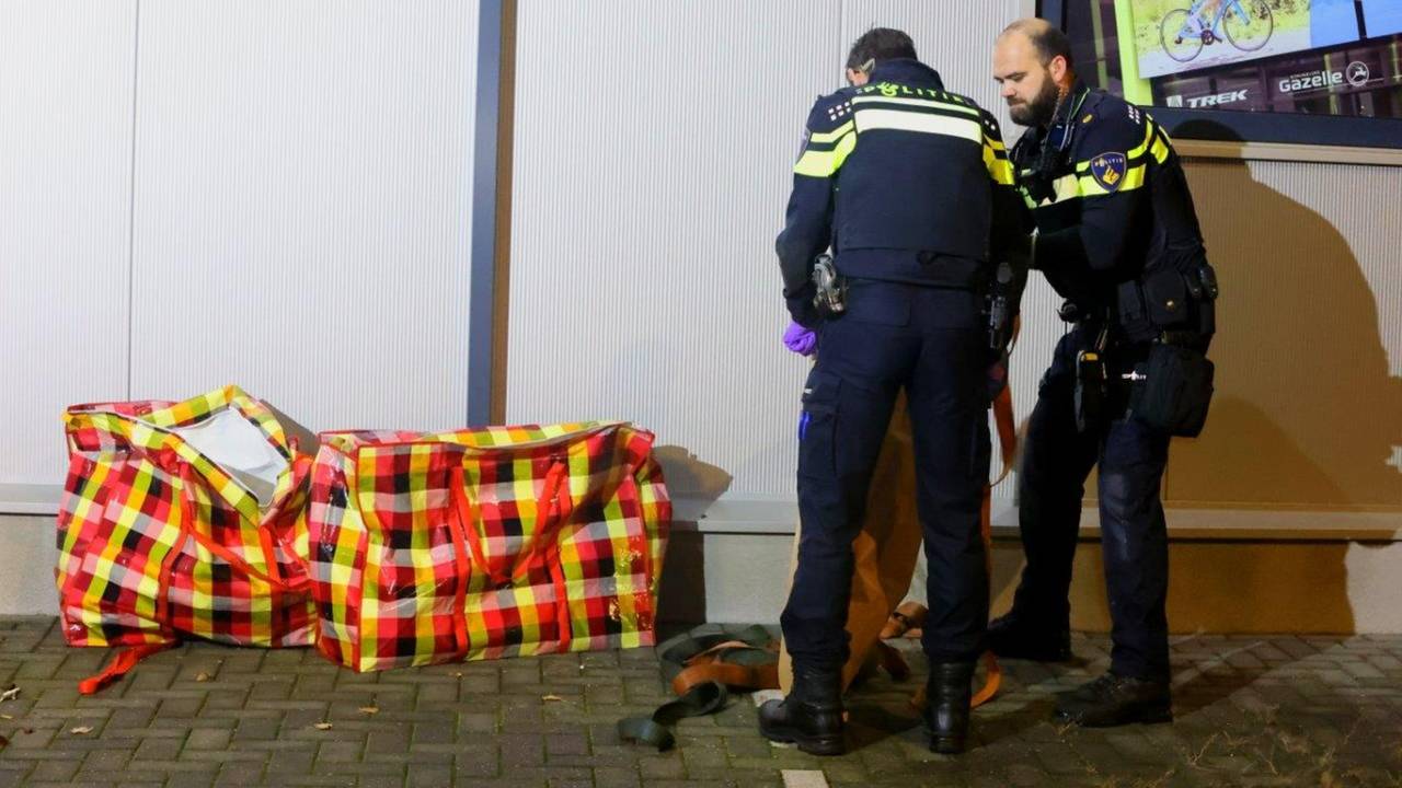 inbraak bij BCC in Den Bosch • vrouw gewond na botsing Breda.