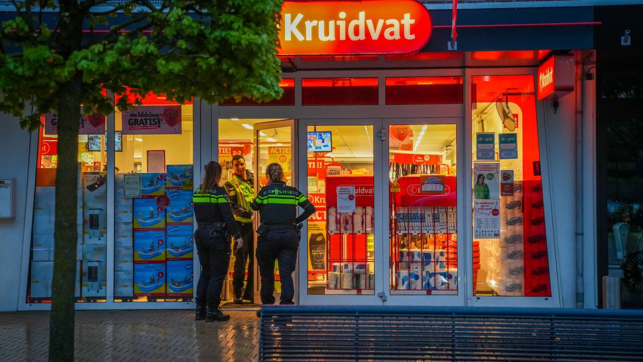 twee overvallen, een buit in Best • ongeluk op A27.