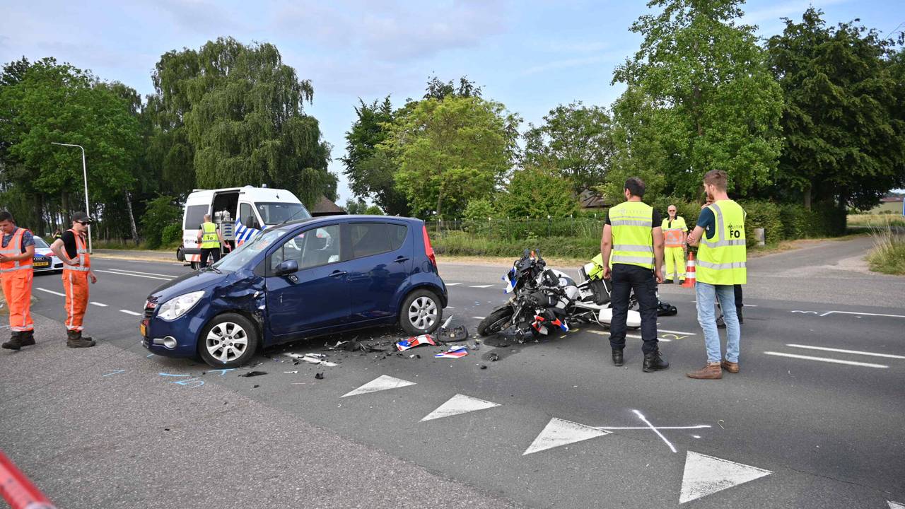 fietsster aangereden, auto rijdt door • brand in rijksmonument.