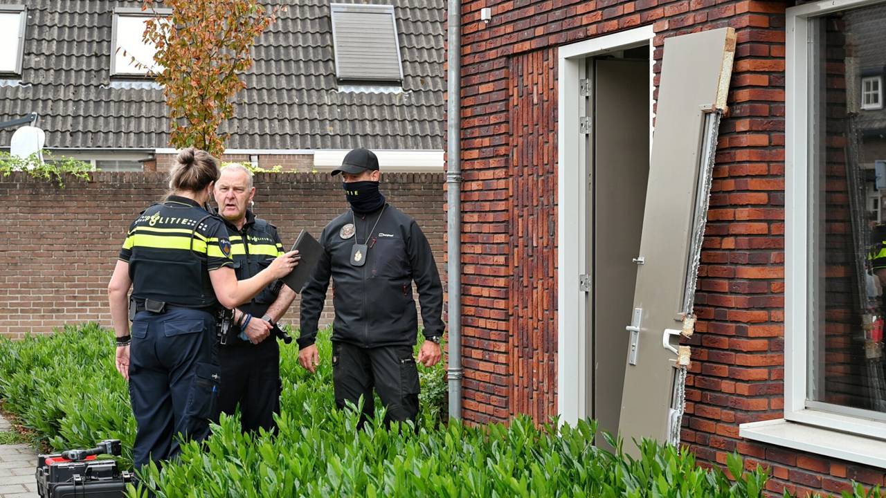 grote politieactie in regio Tilburg • ongeluk op A2.