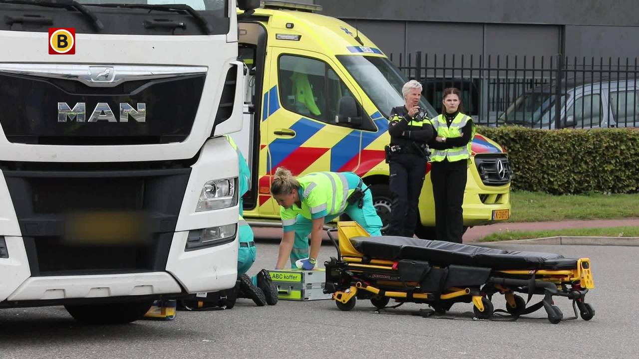 motorrijder gewond na aanrijding • bos maaisel in brand.