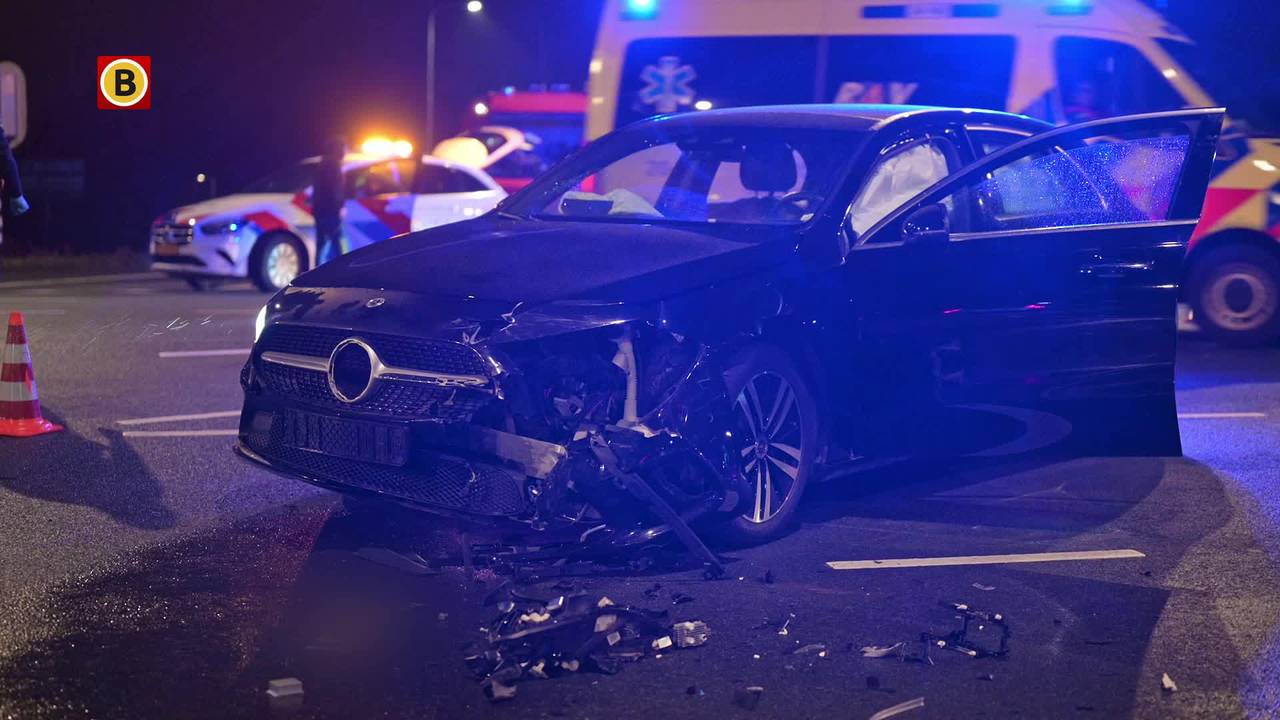 dementerende man gevonden • botsing tussen twee autos.