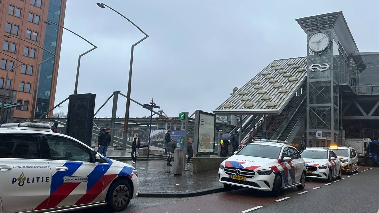 fietsster aangereden in Budel • gasleiding dreigt te barsten.