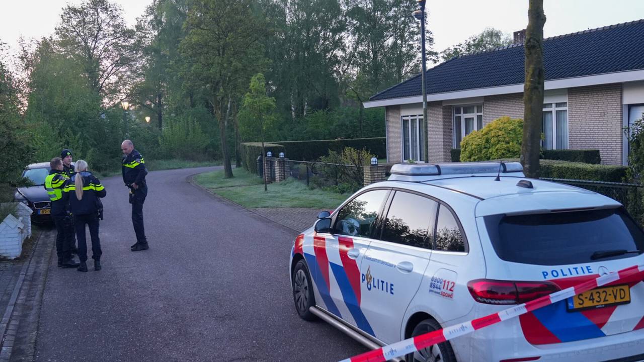 Auto-ongeluk op A2 • Brand in kantoorpand.