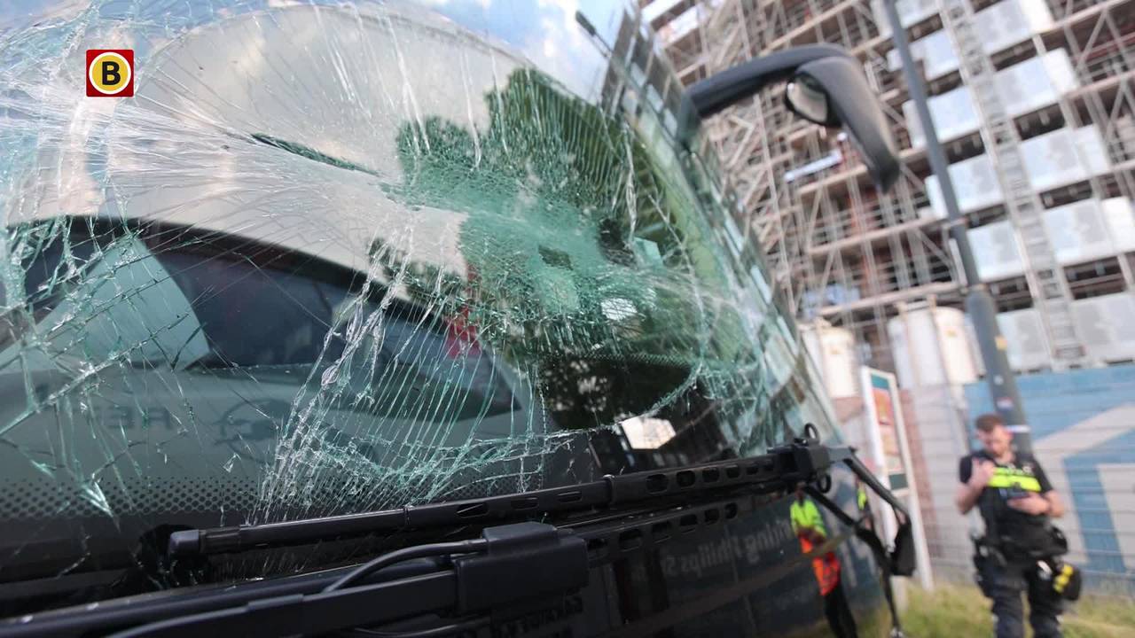 busbotsing bij concert Meeuwis • Afval in brand bij tankstation.