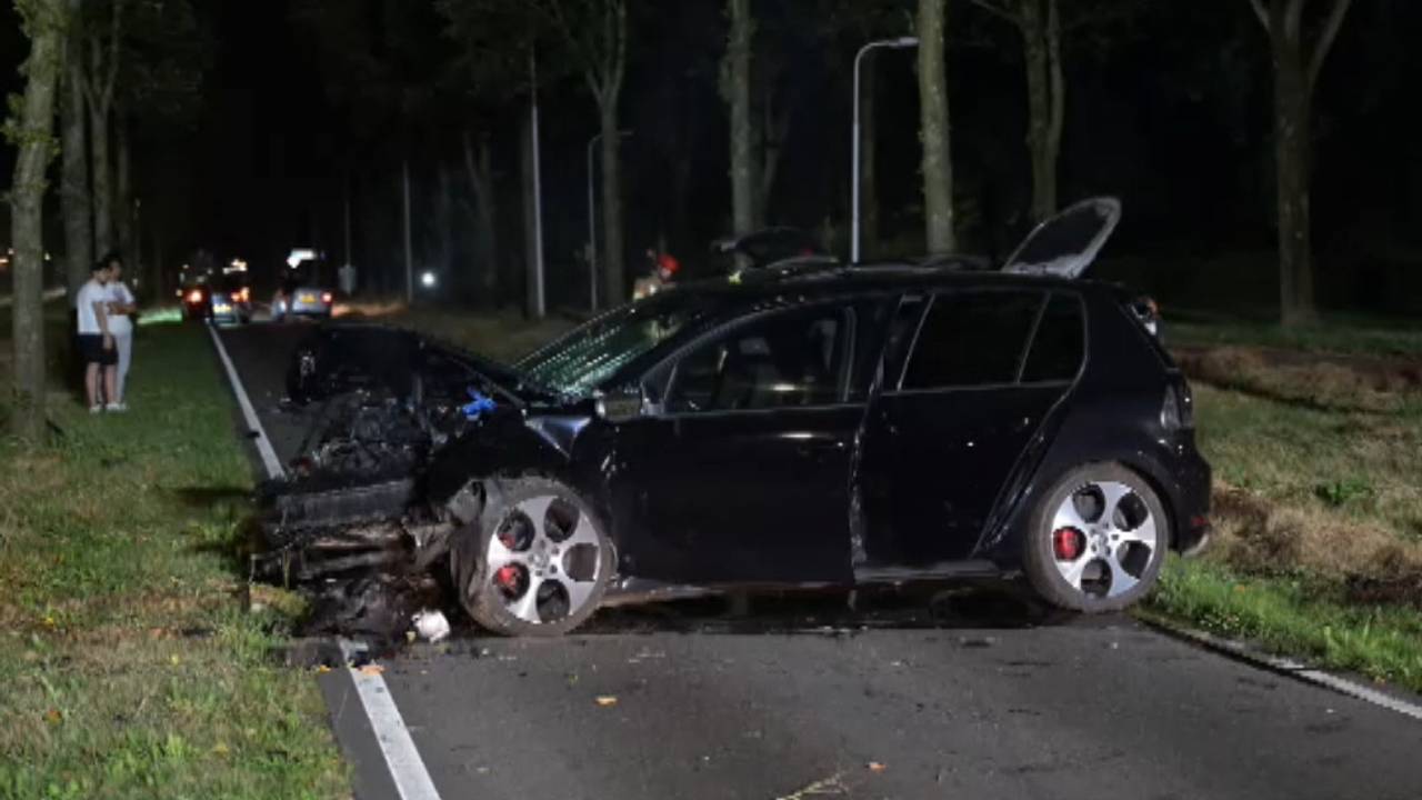 jongen gewond bij aanrijding • accu vat vlam.