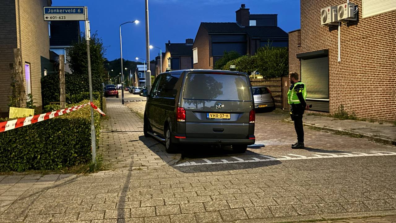 auto crasht tegen lichtmast • botsing autos in Valkenswaard.