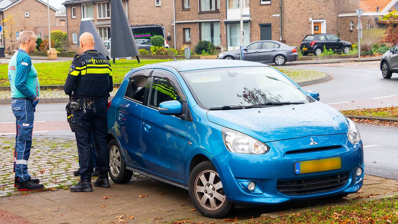 flinke schade bij bedrijf • fietser op rotonde aangereden.