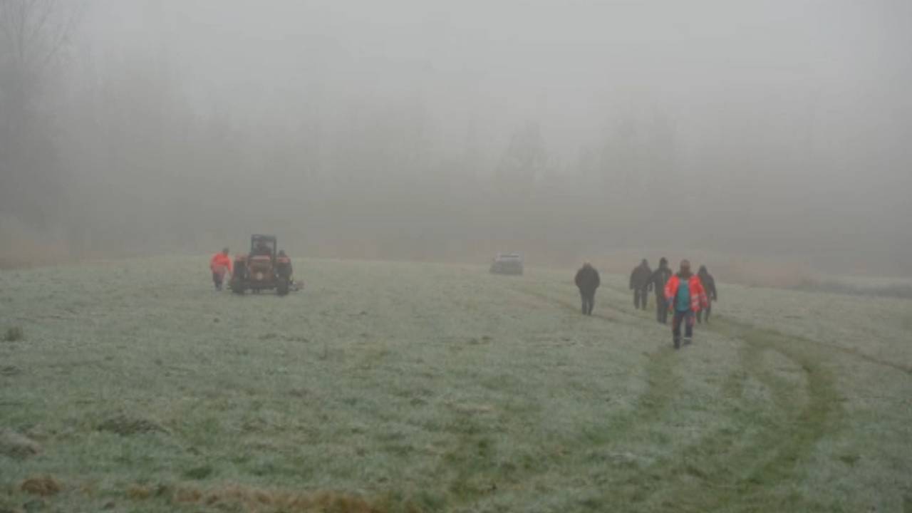 kruising dicht na botsing • man gezocht.