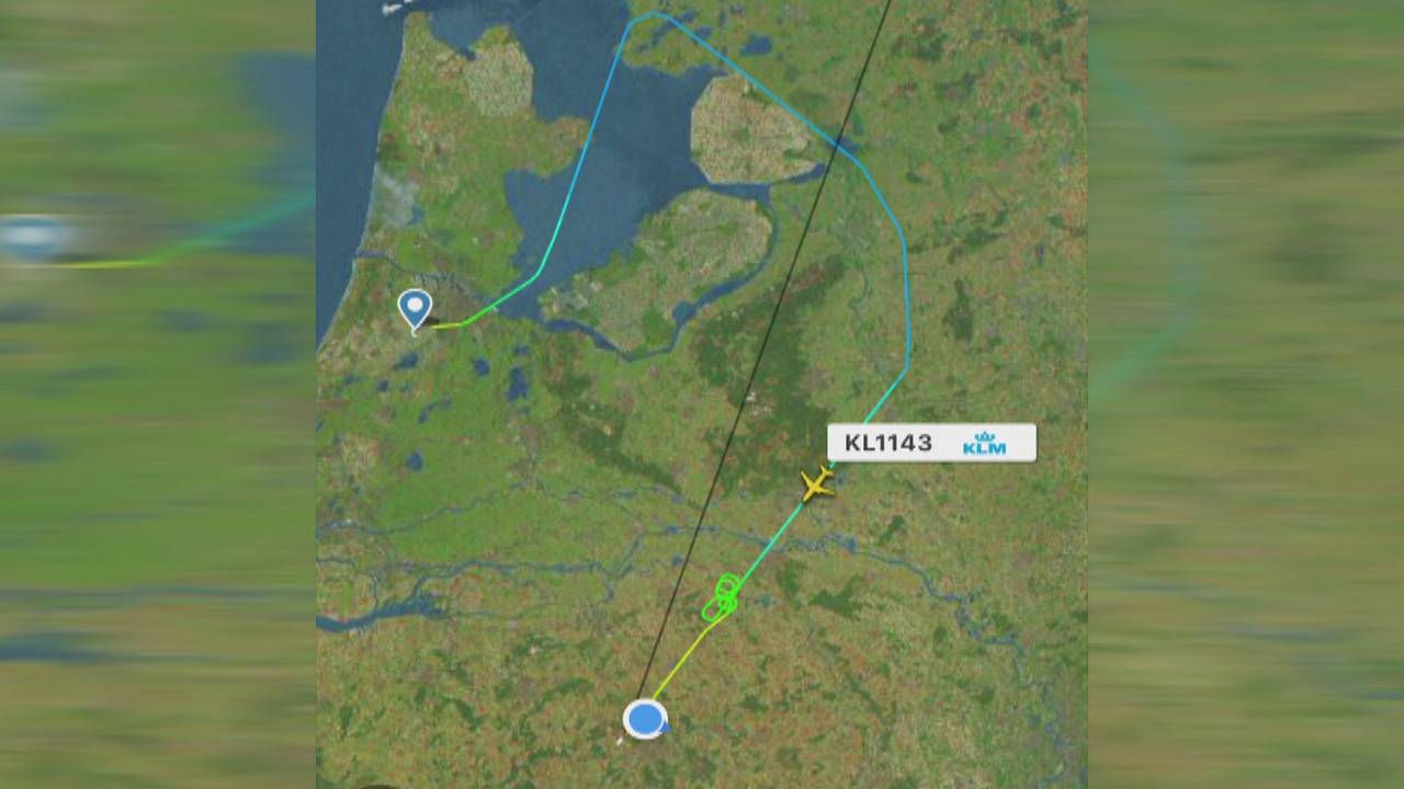 KLM-toestel krijgt problemen op weg naar Oslo en komt uit in Eindhoven