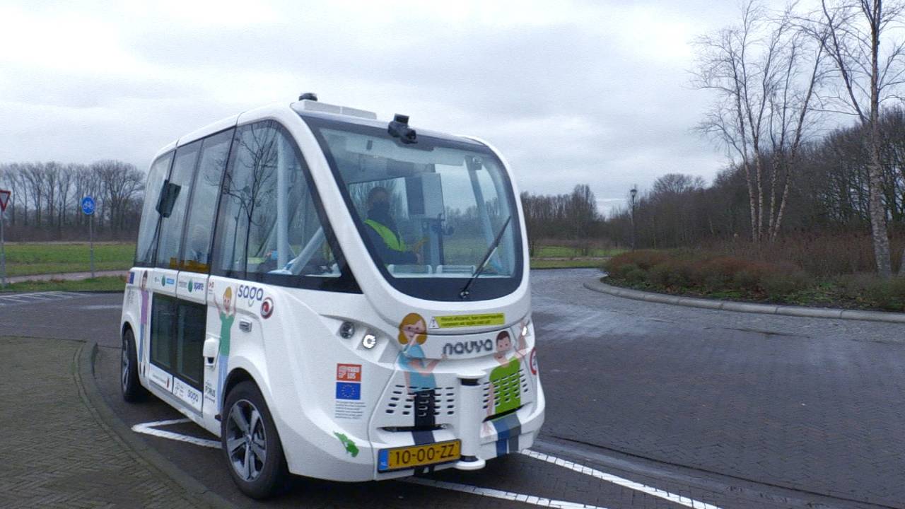 Zo ziet een rit in de zelfrijdende bus eruit