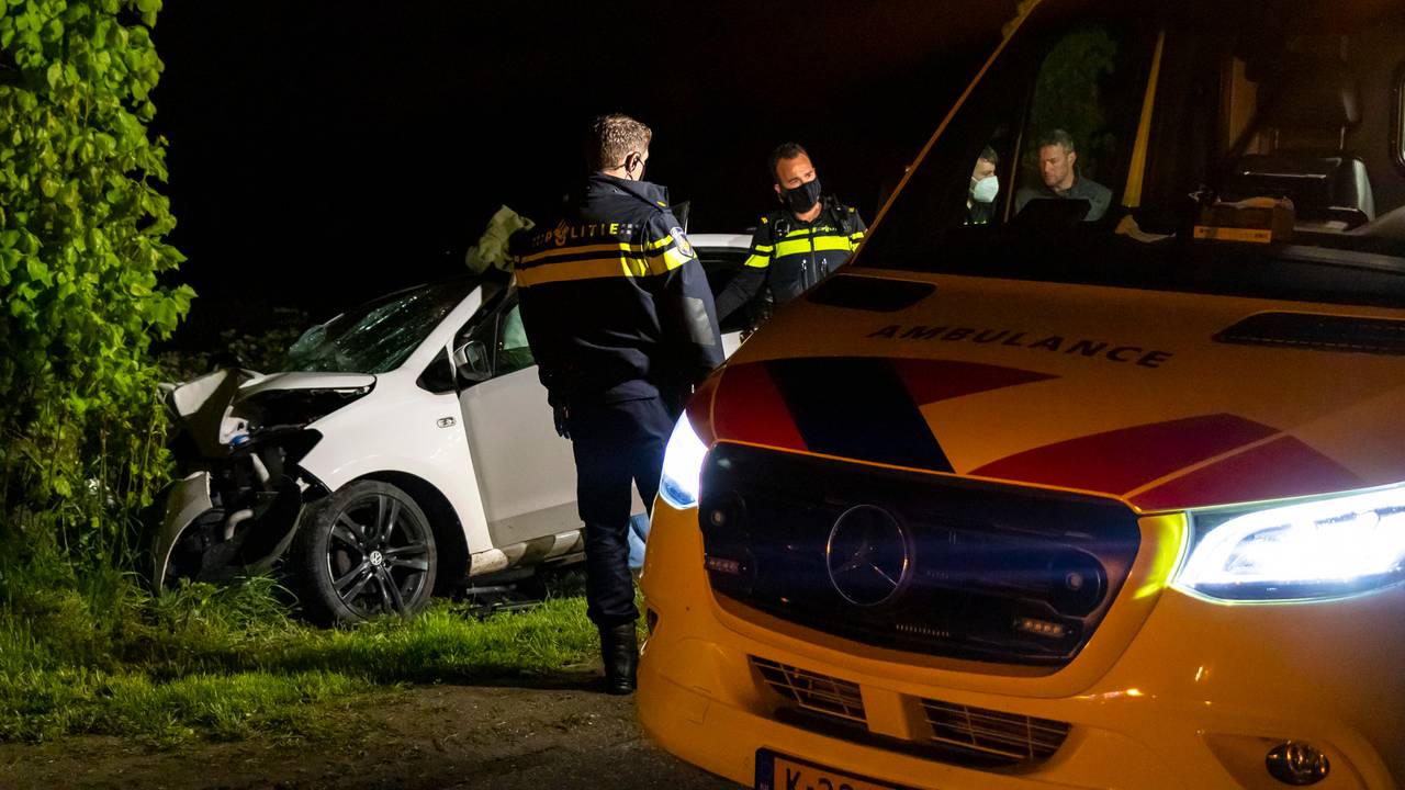Man raakt zwaargewond na botsing in Babyloniënbroek.