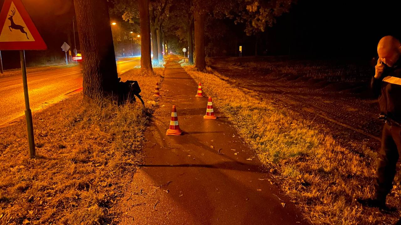 112-nieuws: parallelbaan N2 dicht na ongeluk bij Eindhoven.