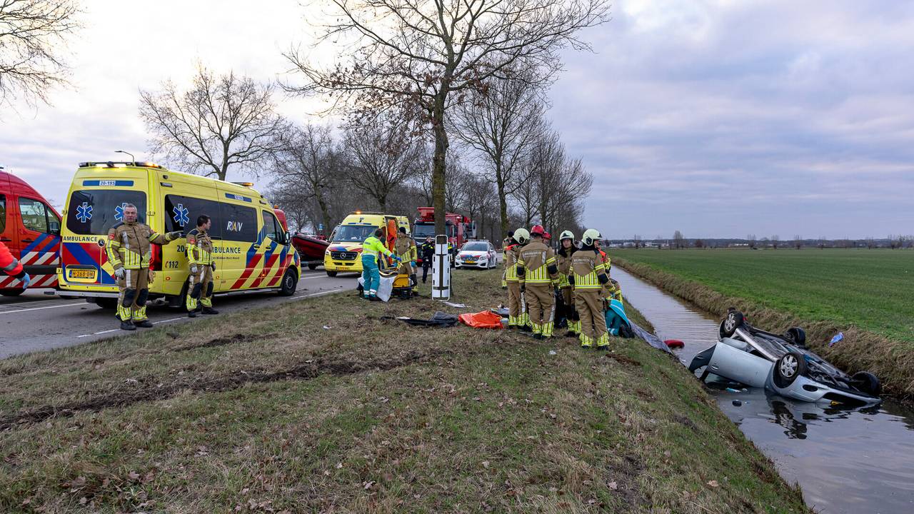 112-nieuws: moeder en zoon overleden na ongeluk • file op weg naar België.