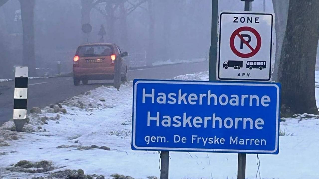 Het verdwenen plaatsnaambord van de Friezen (Foto: Facebookgroep Moerdijk Dorp)