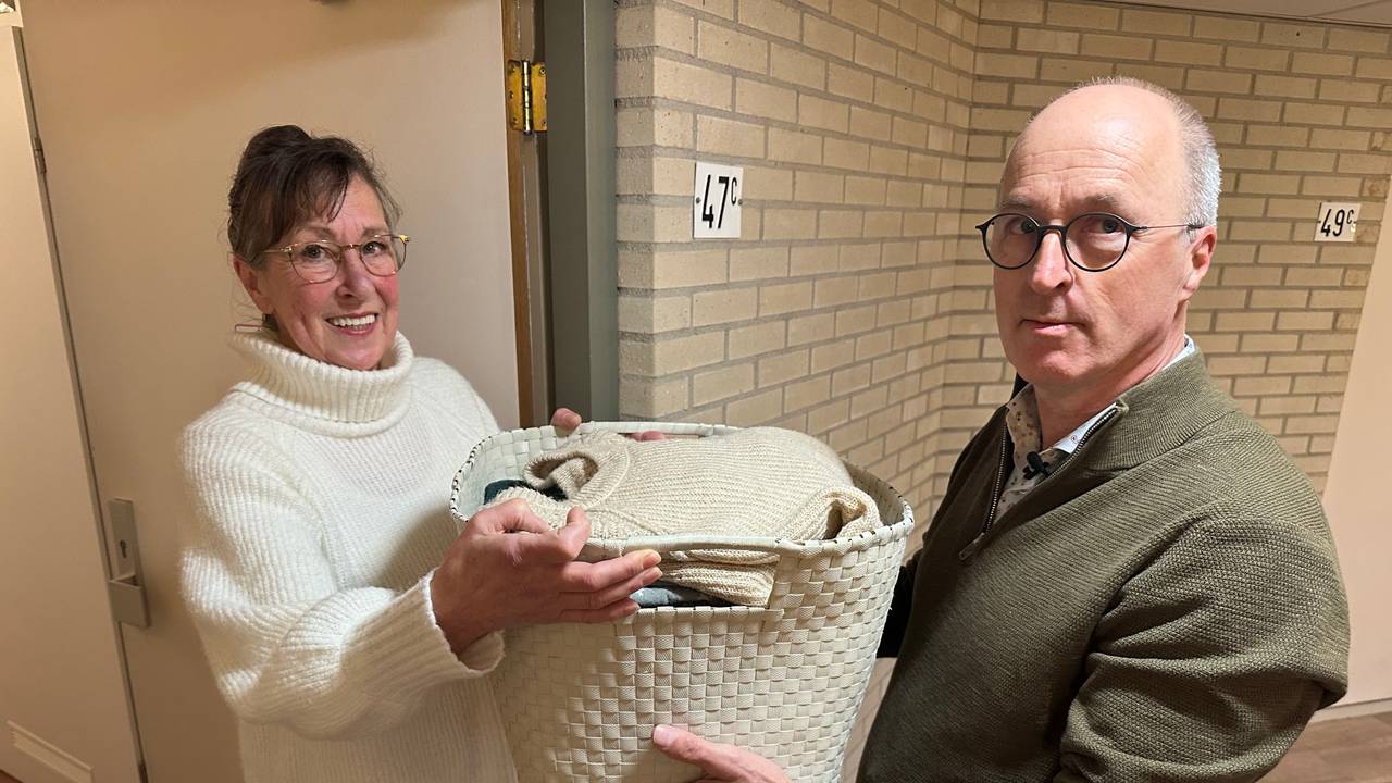 René de Lange wast de kleren van Germy ten Lohuis.