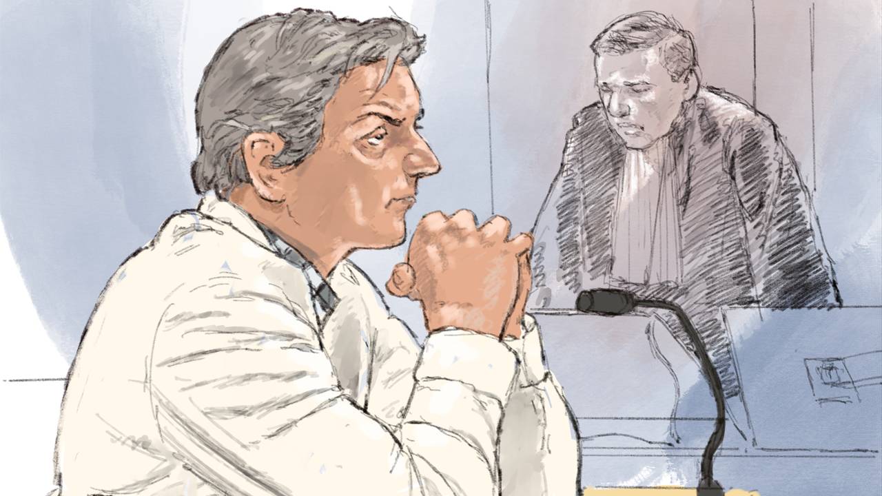 De broer van Bolle Jos dinsdag in de extra beveiligde zittingzaal (tekening Aloys Oosterwijk / ANP). 