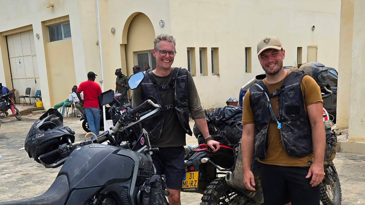 Op de motor van Geffen naar Sierra Leone en verder: 'Er is nooit paniek’