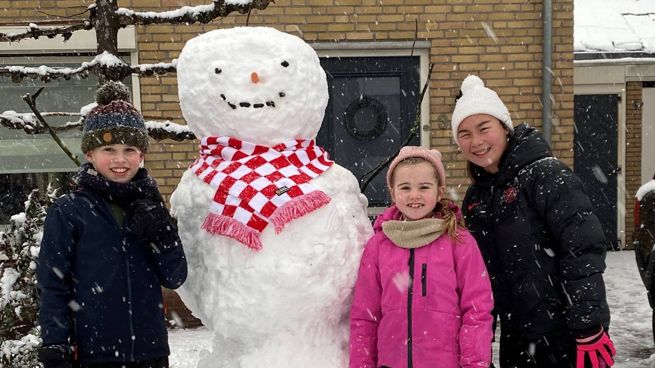 Een echte Brabantse sneeuwpop (foto: Janneke Hultermans).