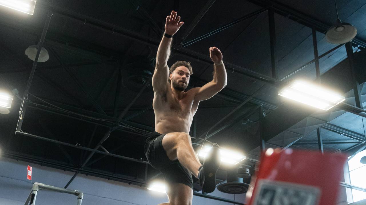 Wereldkampioen freerunning Siebe kan niet normaal over straat lopen