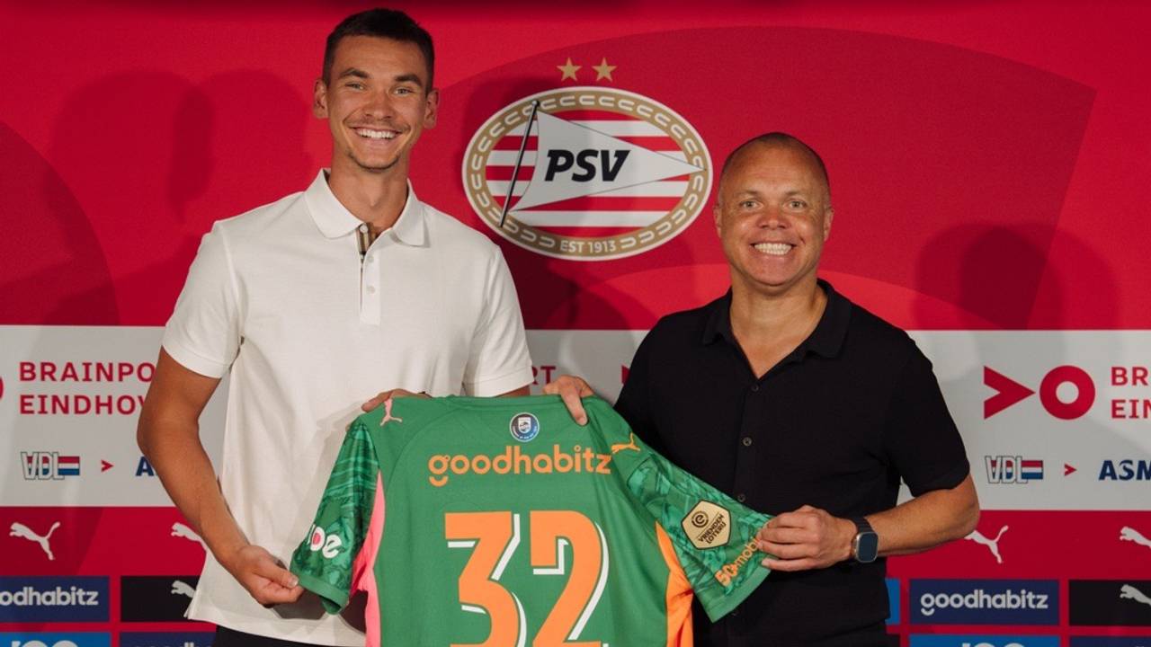 Earnest Stewart is blij met het vastleggen van Matěj Kovář (foto: PSV).