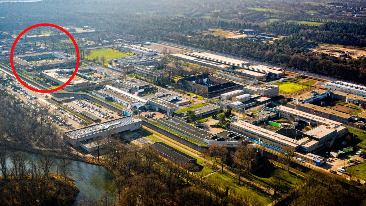 PI Vught kent vele regimes. Uiterst links Unit 3 waar Corné H. zat. 