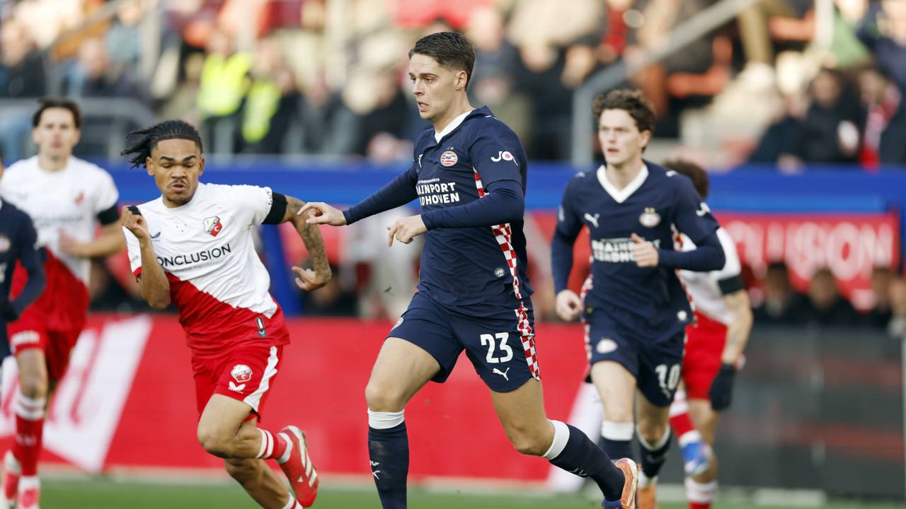 Joey Veerman in actie tijdens zijn, mogelijke, laatste wedstrijd voor PSV (Foto: ANP)