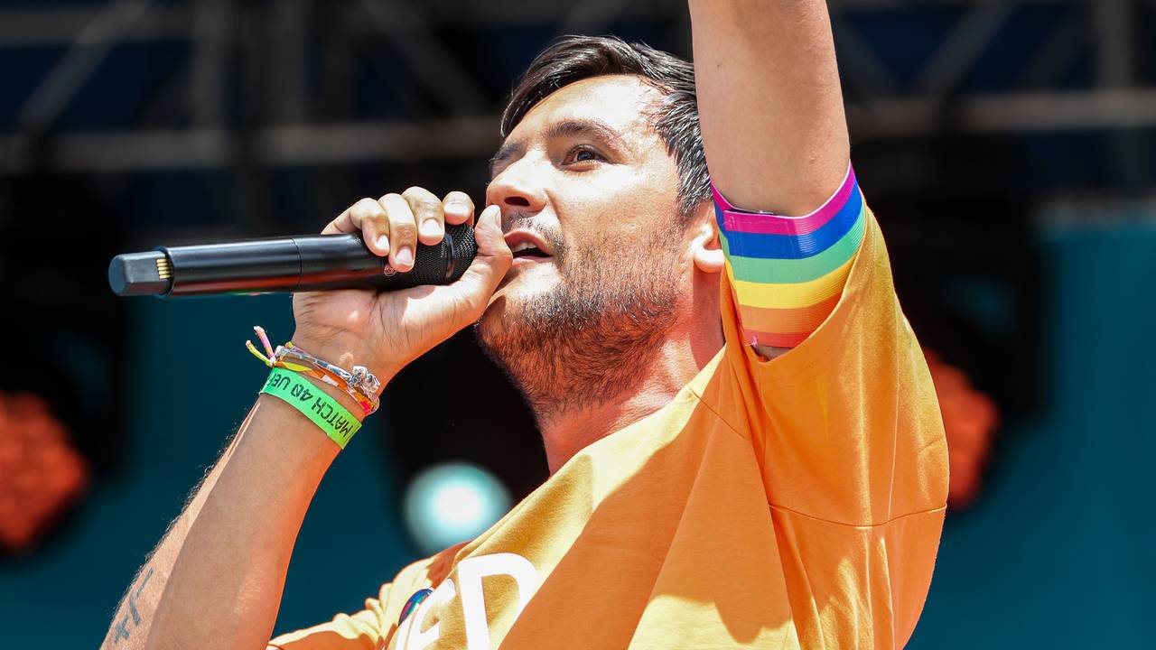 Yuki Kempees tijdens een show in Budapest