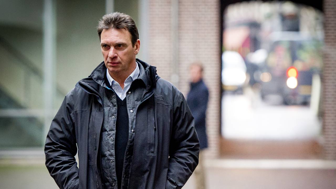 Willem Holleeder verlaat EBI in Vught, dit is zijn nieuwe gevangenis