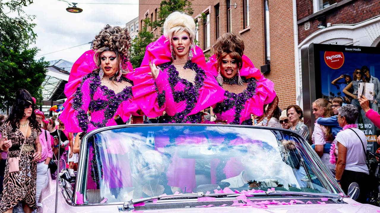 Van dichtbij: de kleurrijke dragqueens van de Pride (Foto: EYE4IMAGES - Caroline van Leusden).