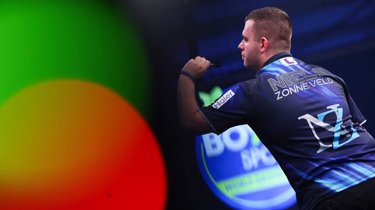 Roemloos einde na fraaie World Grand Prix darts voor Zonneveld en Van Veen