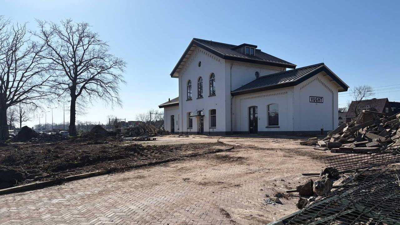 Het station in Vught (foto: Jan Peels). 