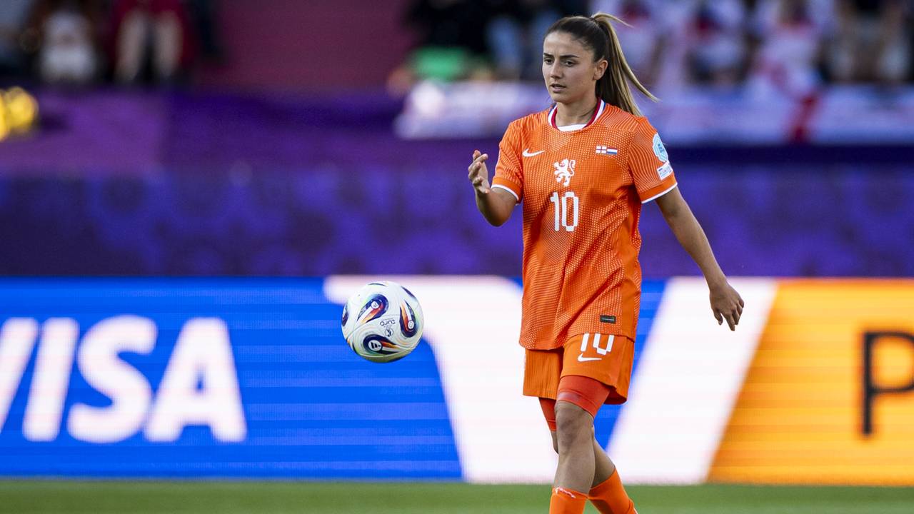 Danielle van de Donk tijden het EK in 2025 (foto: ANP/Robin van Lonkhuijsen).