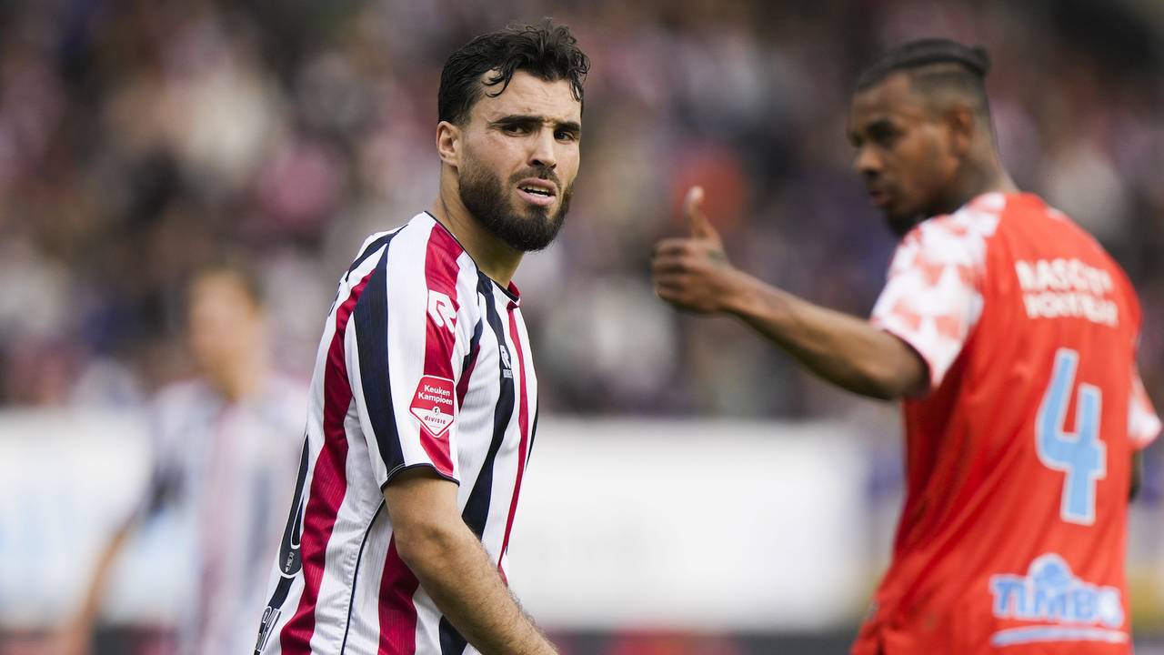 Willem II neemt afscheid van speler Mounir El Allouchi (Foto: ANP).