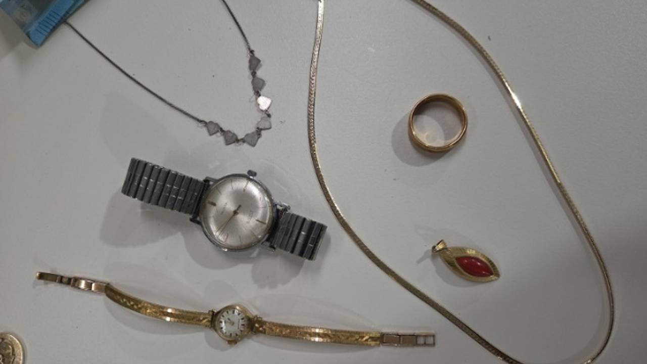 Man opgepakt in Bergen op Zoom, mogelijk verband met gevonden sieraden