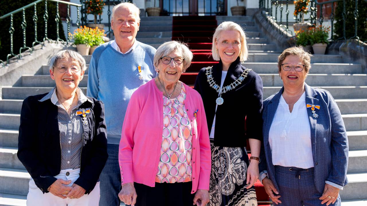 Lintjesregen in Vught (foto: gemeente Vught).