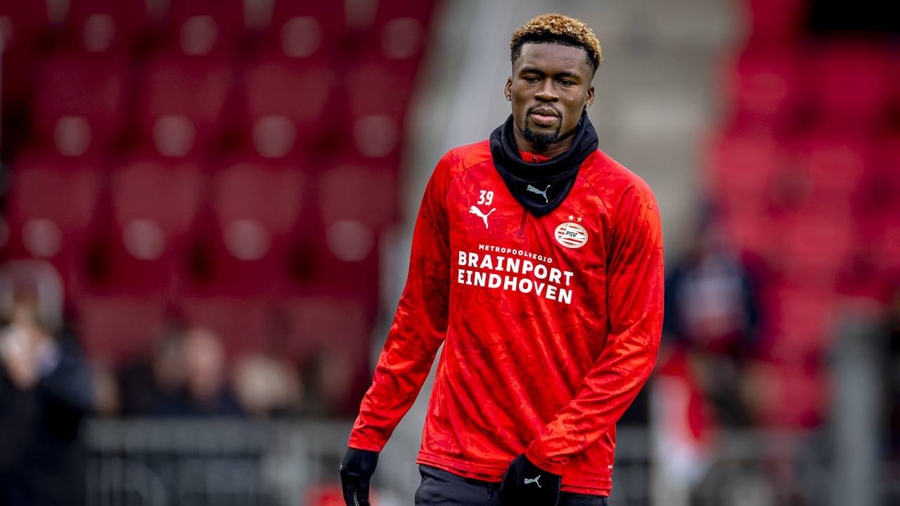 Adamo Nagalo kwam dit seizoen nog geen minuut in actie namens PSV (foto: ANP)