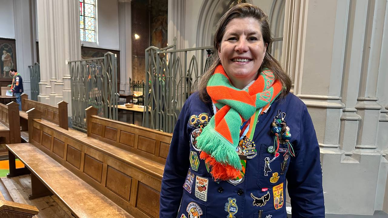 Burgemeester Fleur Gräper beleeft haar eerste carnaval (foto: Floortje Steigenga / Omroep Brabant).