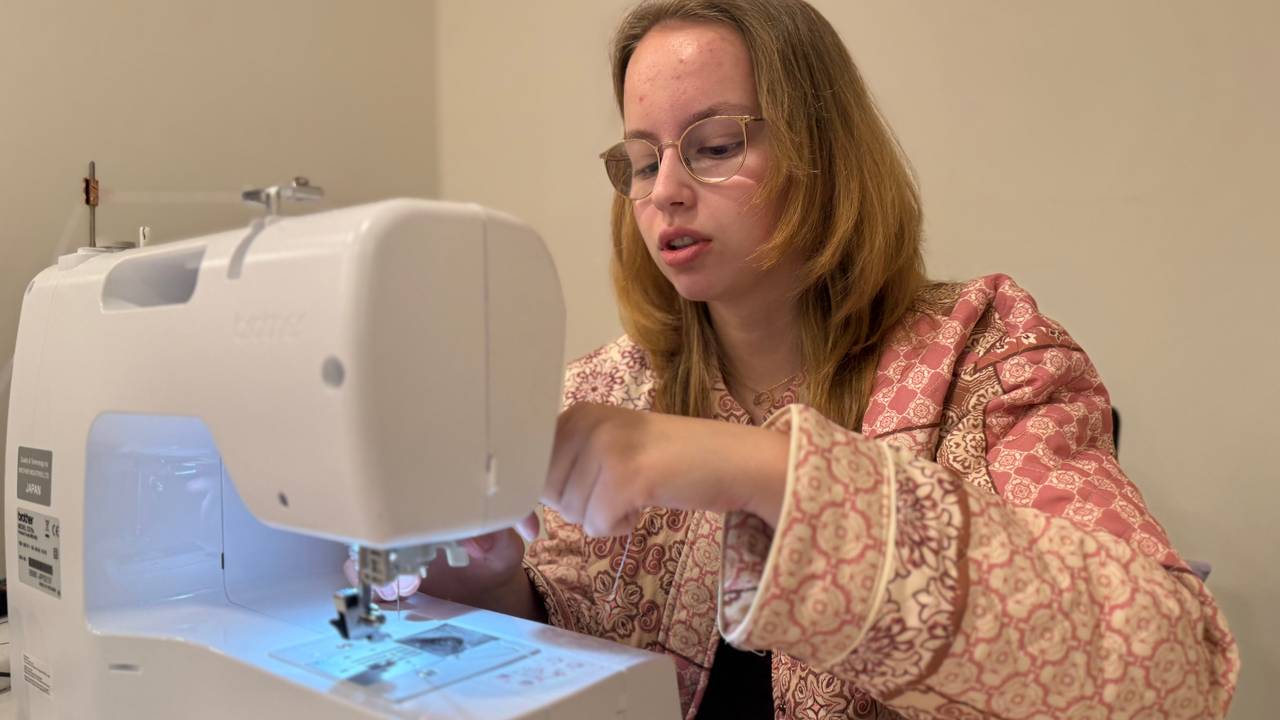 Lieke (15) is een thuiszitter: 'Op school voelde ik me verloren'